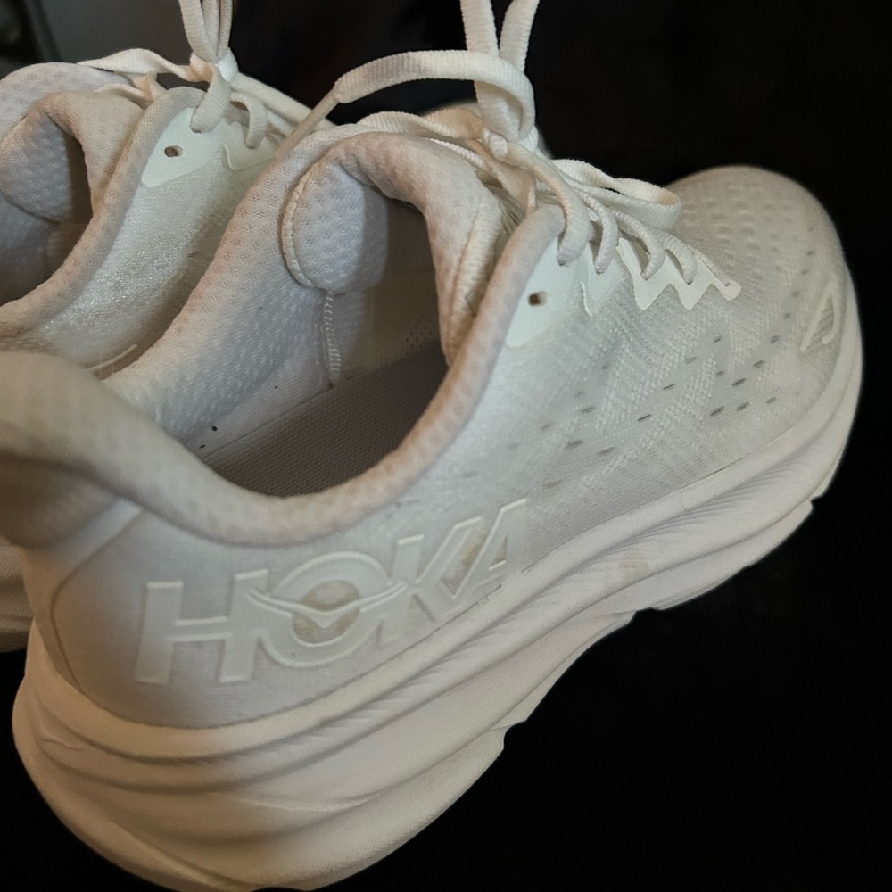 Ladies Hoka Clifton 9, size 8